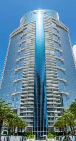 851 NE 1st Avenue Miami FL 33132