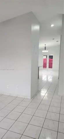 2574 W 71st Place Hialeah FL 33016