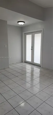 2574 W 71st Place Hialeah FL 33016