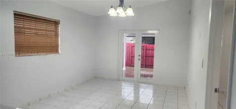 2574 W 71st Place Hialeah FL 33016