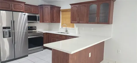 2574 W 71st Place Hialeah FL 33016