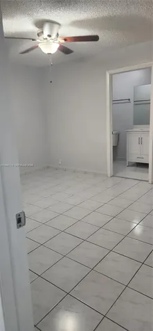 2574 W 71st Place Hialeah FL 33016
