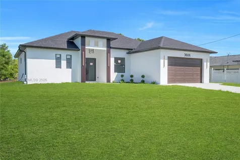 3606 8th St SW Lehigh Acres FL 33976