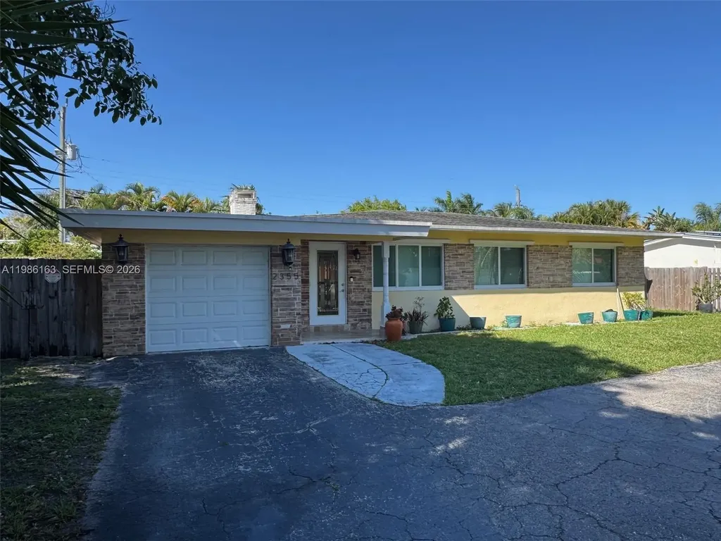 2355 SE 7th Street Pompano Beach FL 33062