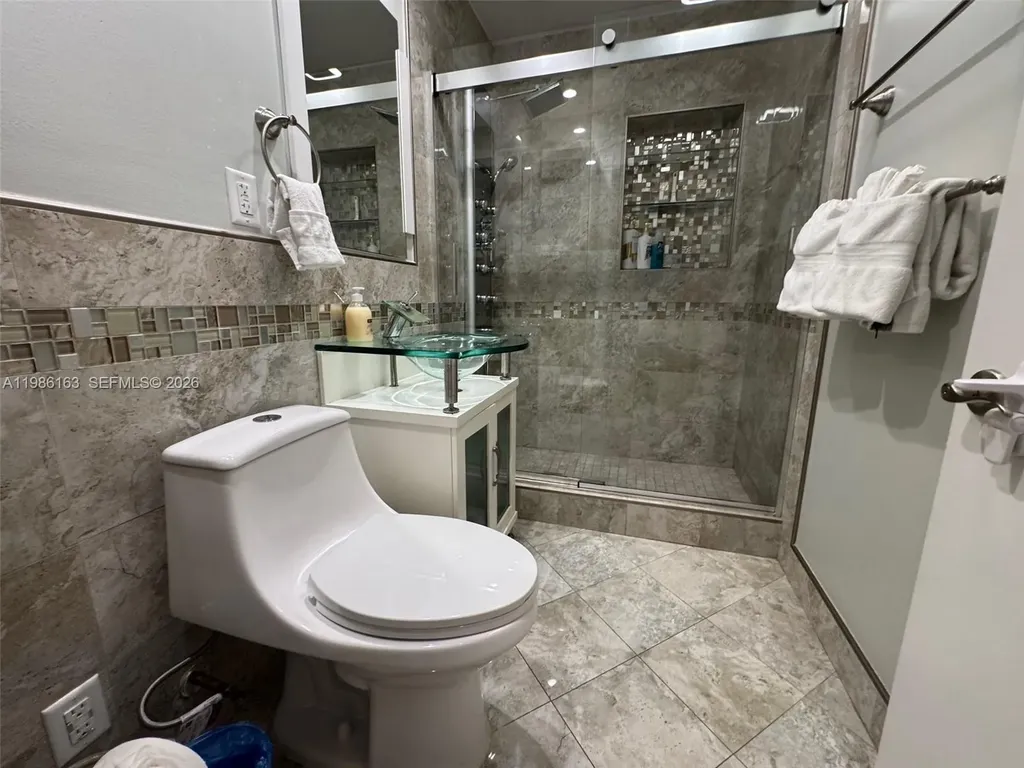 2355 SE 7th Street Pompano Beach FL 33062
