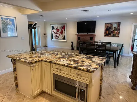 2355 SE 7th Street Pompano Beach FL 33062