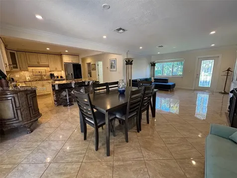 2355 SE 7th Street Pompano Beach FL 33062