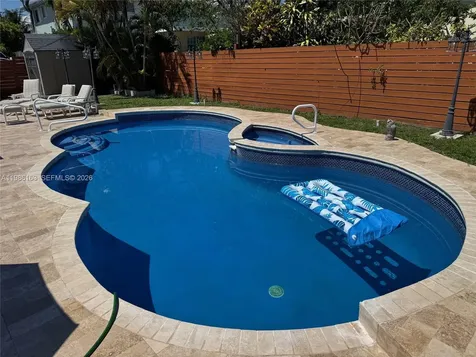 2355 SE 7th Street Pompano Beach FL 33062