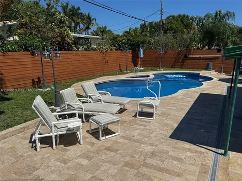 2355 SE 7th Street Pompano Beach FL 33062