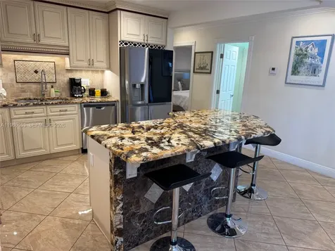 2355 SE 7th Street Pompano Beach FL 33062