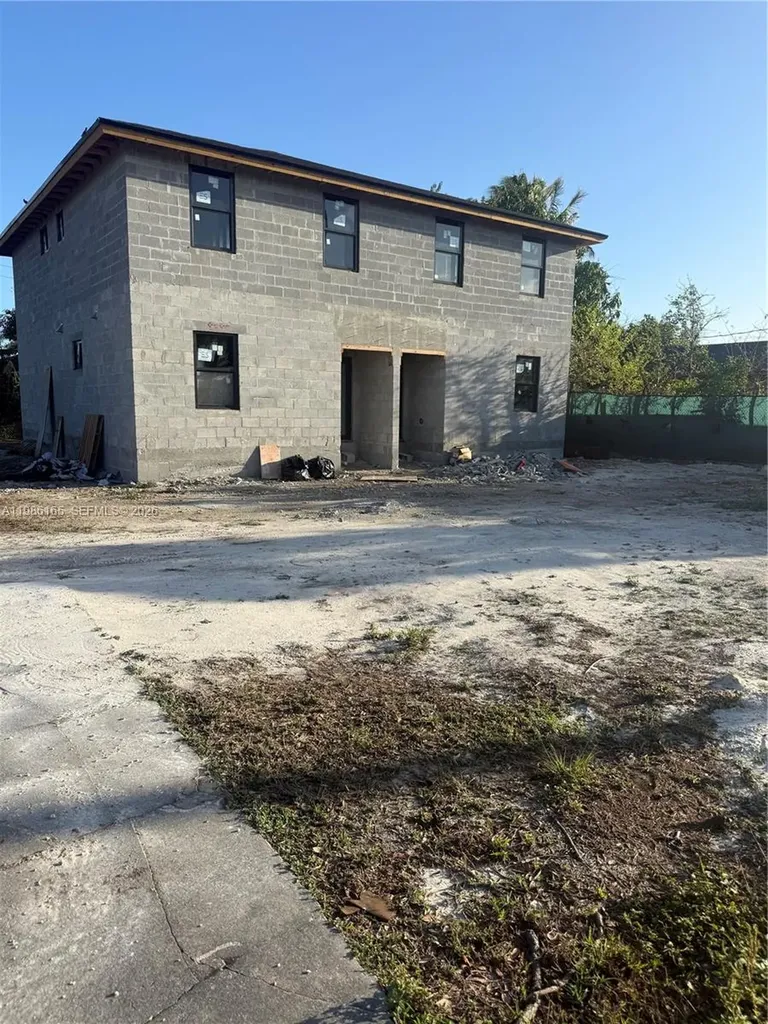 528 NW 13th Street Florida City FL 33034