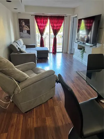 4717 NW 7th Street Miami FL 33126