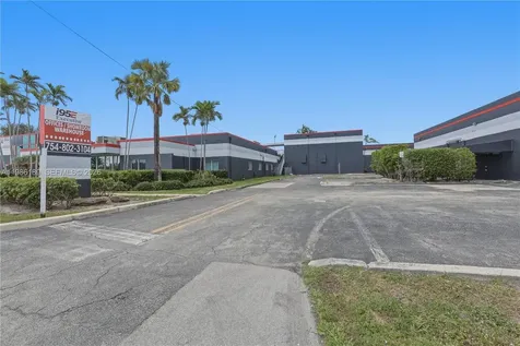 2950 N 28th Terrace Hollywood FL 33020