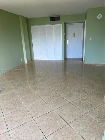 16919 N Bay Road Sunny Isles Beach FL 33160