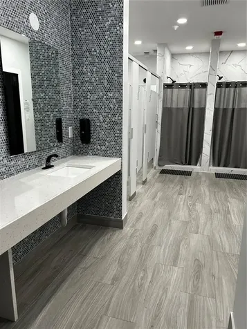 16919 N Bay Road Sunny Isles Beach FL 33160