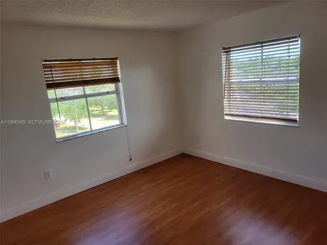 8260 SW 210th Street Cutler Bay FL 33189