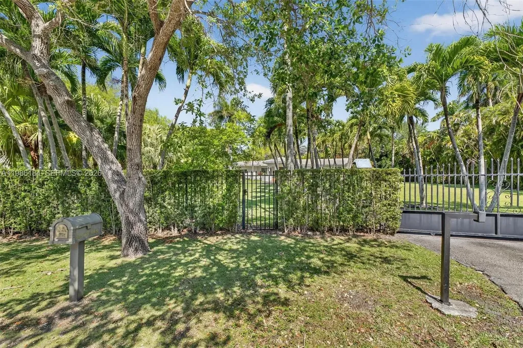 6125 SW 109th Street Pinecrest FL 33156