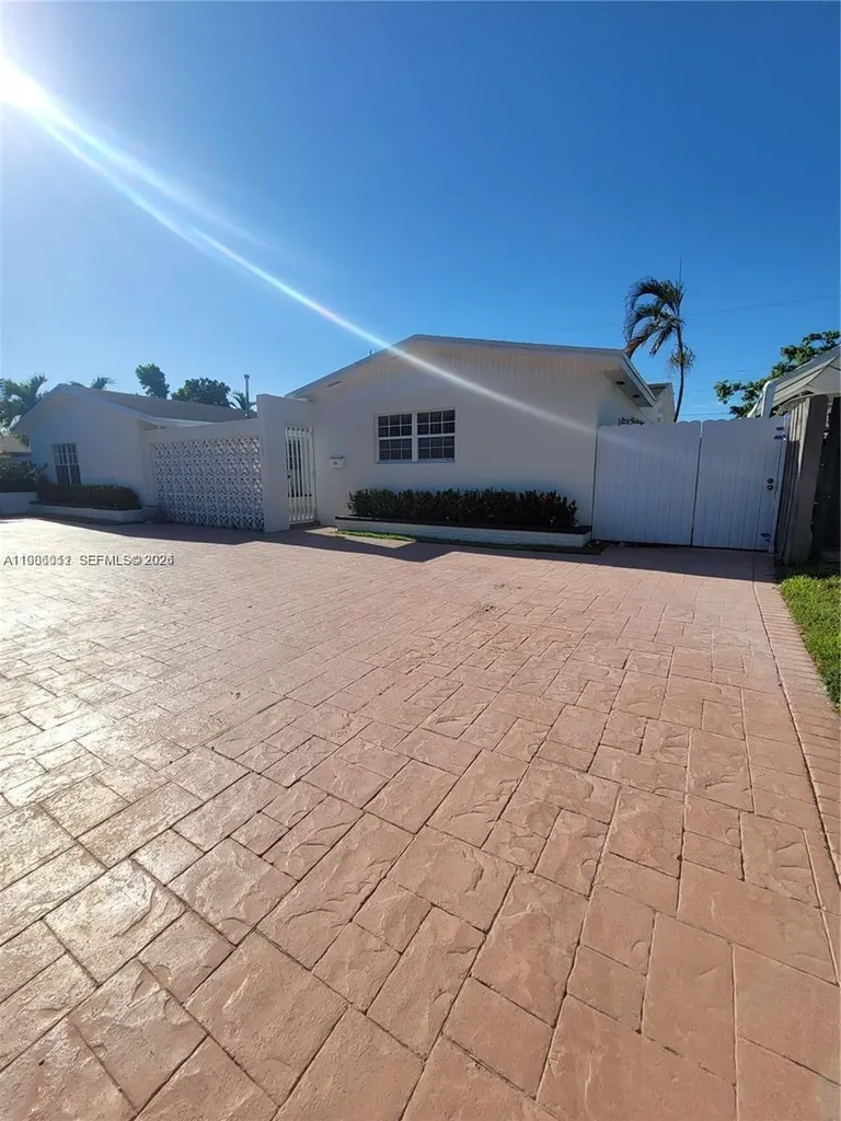 12305 SW 42nd Street Miami FL 33175