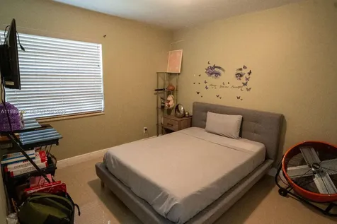 333 Ives Dairy Road Miami FL 33179