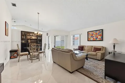 1495 Garden Road Weston FL 33326