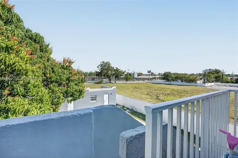 767 NW 35th Street Miami FL 33127