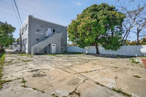 767 NW 35th Street Miami FL 33127