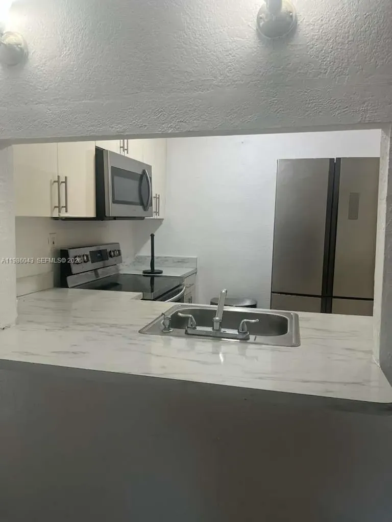 4550 NW 9th Street Miami FL 33126