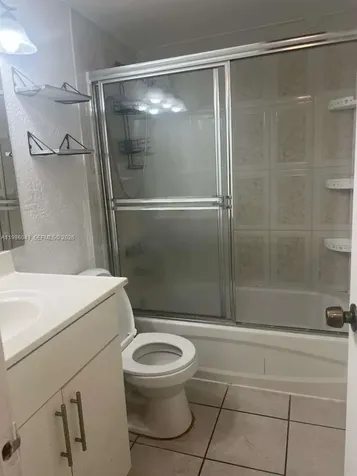 4550 NW 9th Street Miami FL 33126