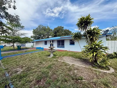 4513 NW 203rd Terrace Miami Gardens FL 33055