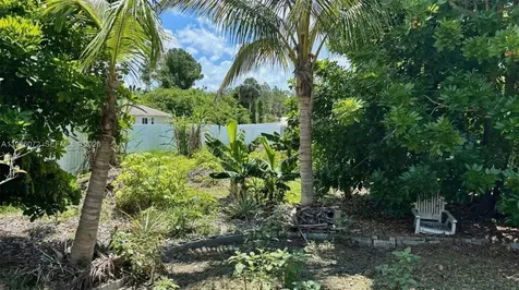 1122 Mckinley Avenue Lehigh Acres FL 33972