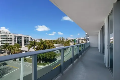 9221 E Bay Harbor Drive Bay Harbor Islands FL 33154