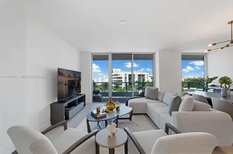 9221 E Bay Harbor Drive Bay Harbor Islands FL 33154