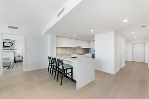 9221 E Bay Harbor Drive Bay Harbor Islands FL 33154