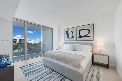 9221 E Bay Harbor Drive Bay Harbor Islands FL 33154
