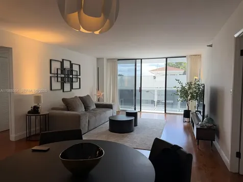 20505 E Country Club Drive Aventura FL 33180