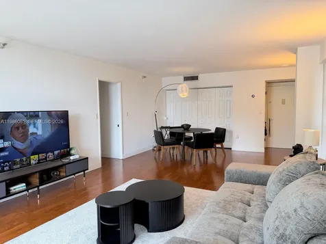 20505 E Country Club Drive Aventura FL 33180