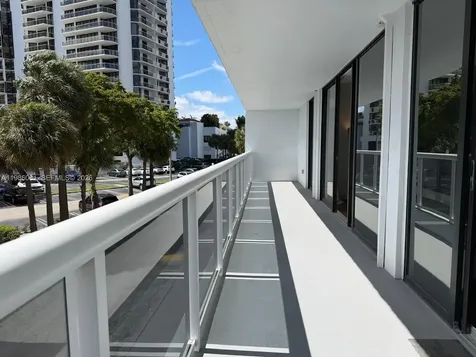 20505 E Country Club Drive Aventura FL 33180
