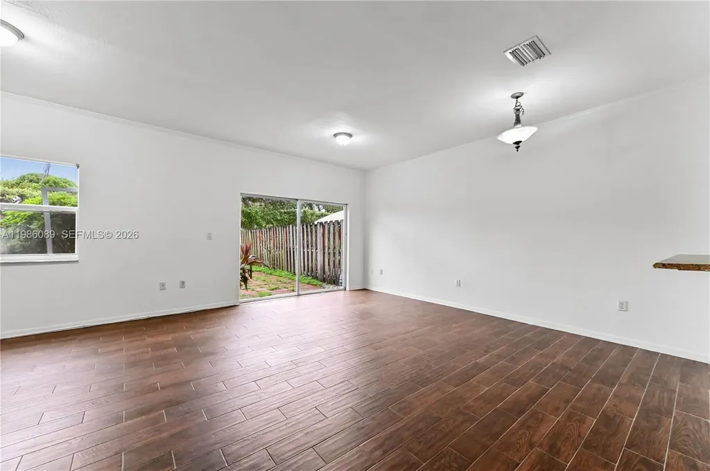 5043 SW 140th Terrace Miramar FL 33027