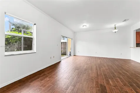 5043 SW 140th Terrace Miramar FL 33027