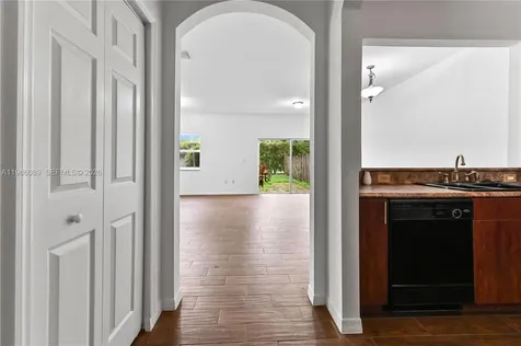 5043 SW 140th Terrace Miramar FL 33027
