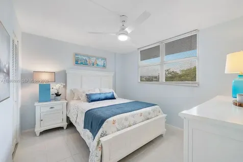 109 Royal Park Drive Oakland Park FL 33309