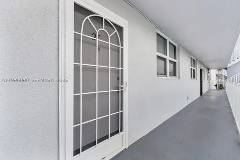 109 Royal Park Drive Oakland Park FL 33309