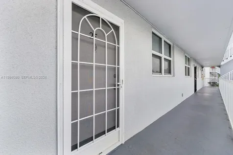 109 Royal Park Drive Oakland Park FL 33309