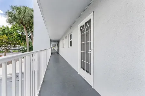 109 Royal Park Drive Oakland Park FL 33309