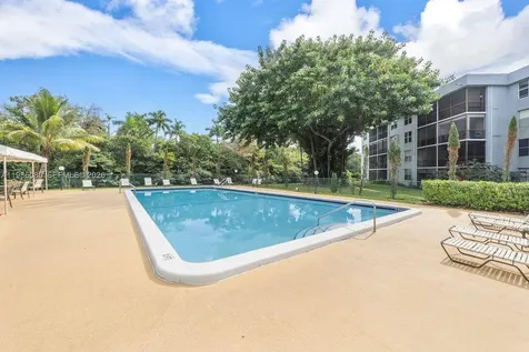 109 Royal Park Drive Oakland Park FL 33309