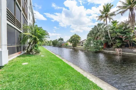 109 Royal Park Drive Oakland Park FL 33309