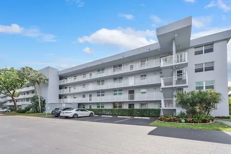 109 Royal Park Drive Oakland Park FL 33309