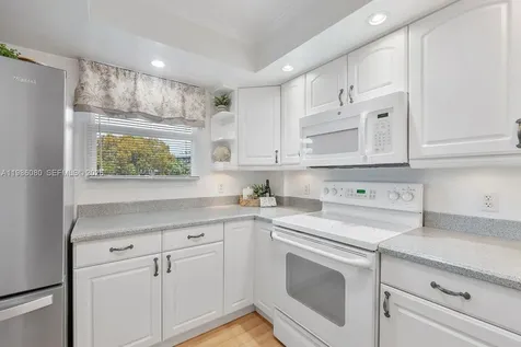 109 Royal Park Drive Oakland Park FL 33309