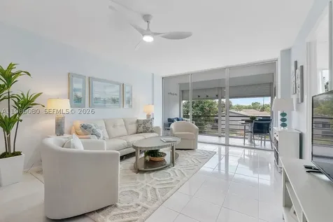 109 Royal Park Drive Oakland Park FL 33309
