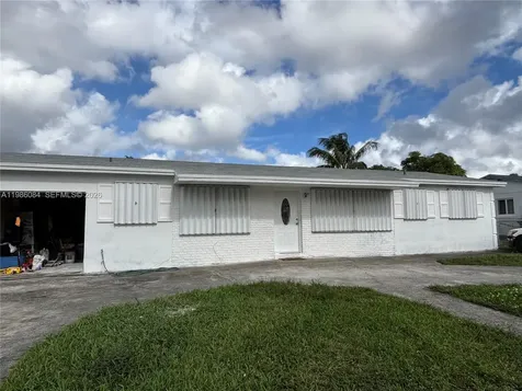 2811 NW 209th Terrace Miami Gardens FL 33056